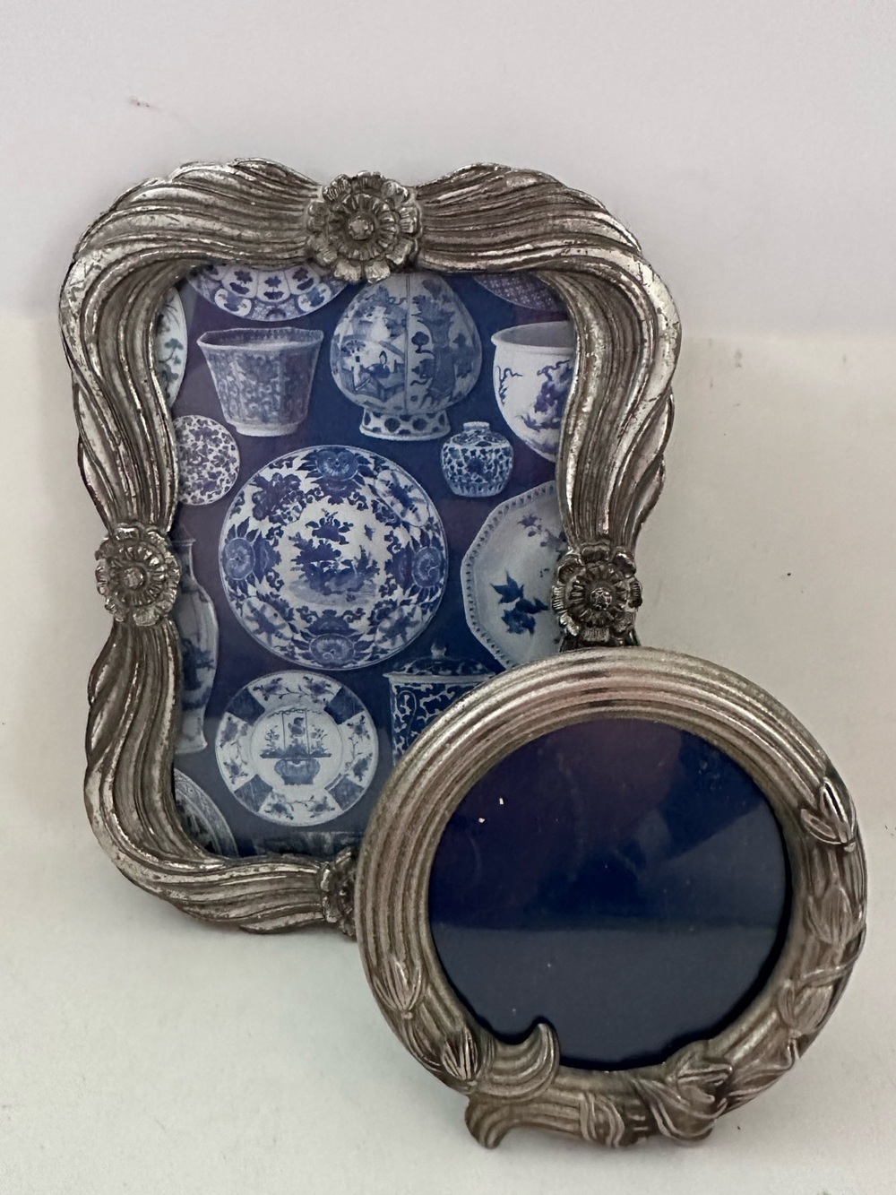 2 Vintage Mini ROUND ART NOUVEAU 2.5x2.5 & 3.5X5 Pewter Picture Frames